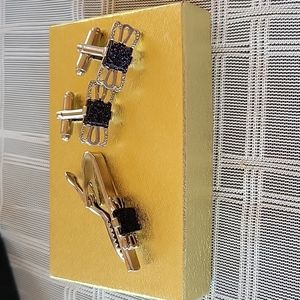 Purple Glitter Square Stone Silver Tie Bar & Cufflinks Set